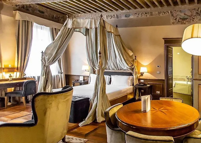 Palazzo Righini Отель Фоссано